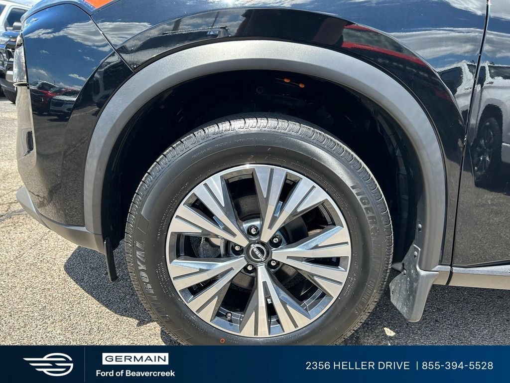 Used 2023 Nissan Rogue SV AWD/4WD image 12