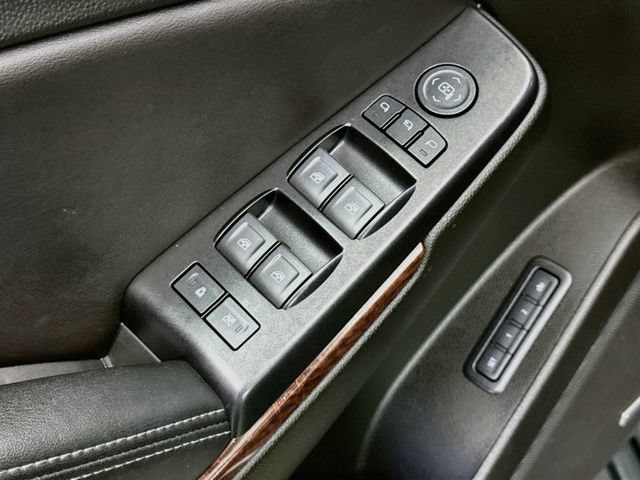 Used 2019 GMC Yukon SLT w/ Open Road Package AWD/4WD image 18