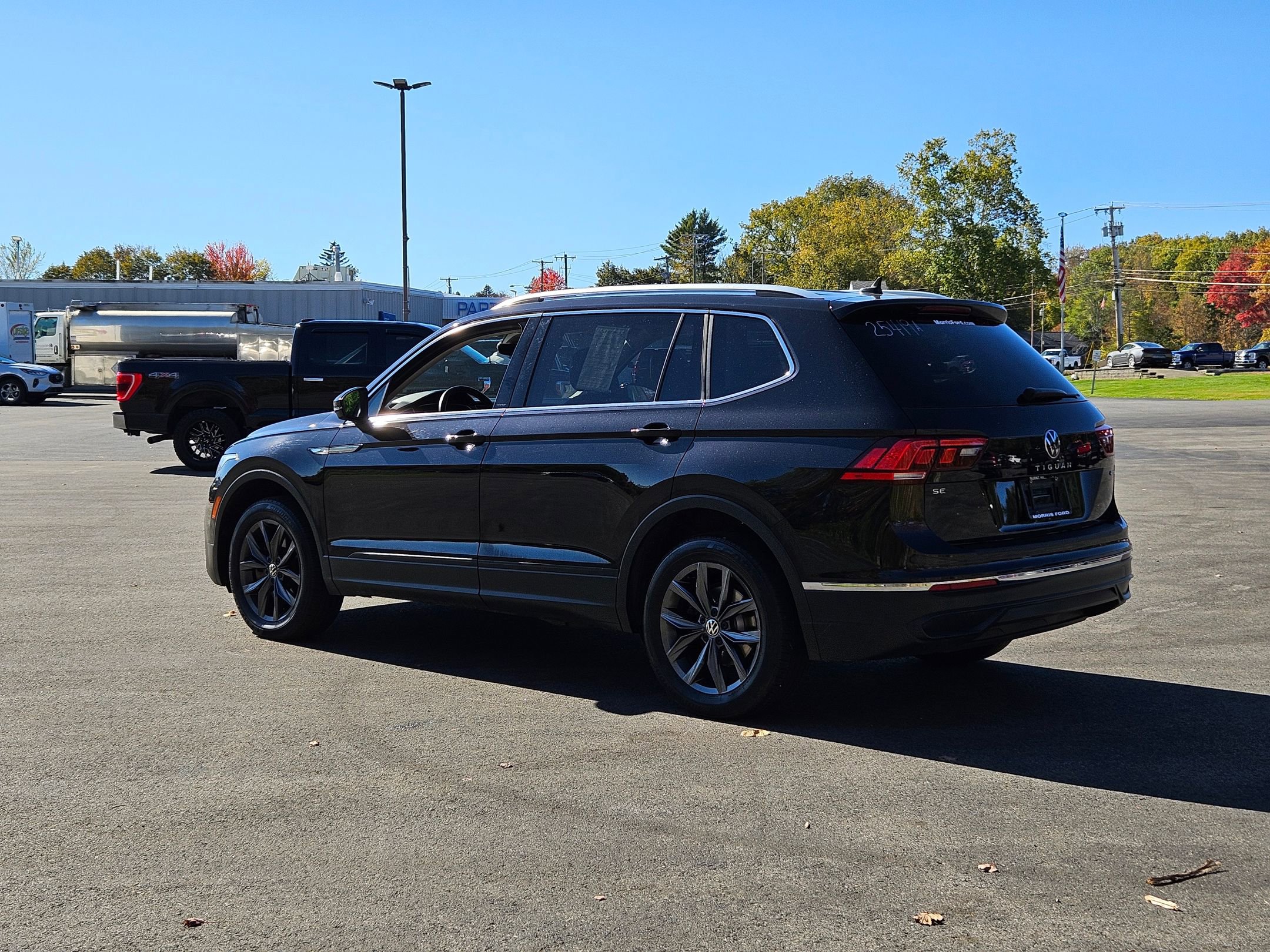 Used 2022 Volkswagen Tiguan SE image 4
