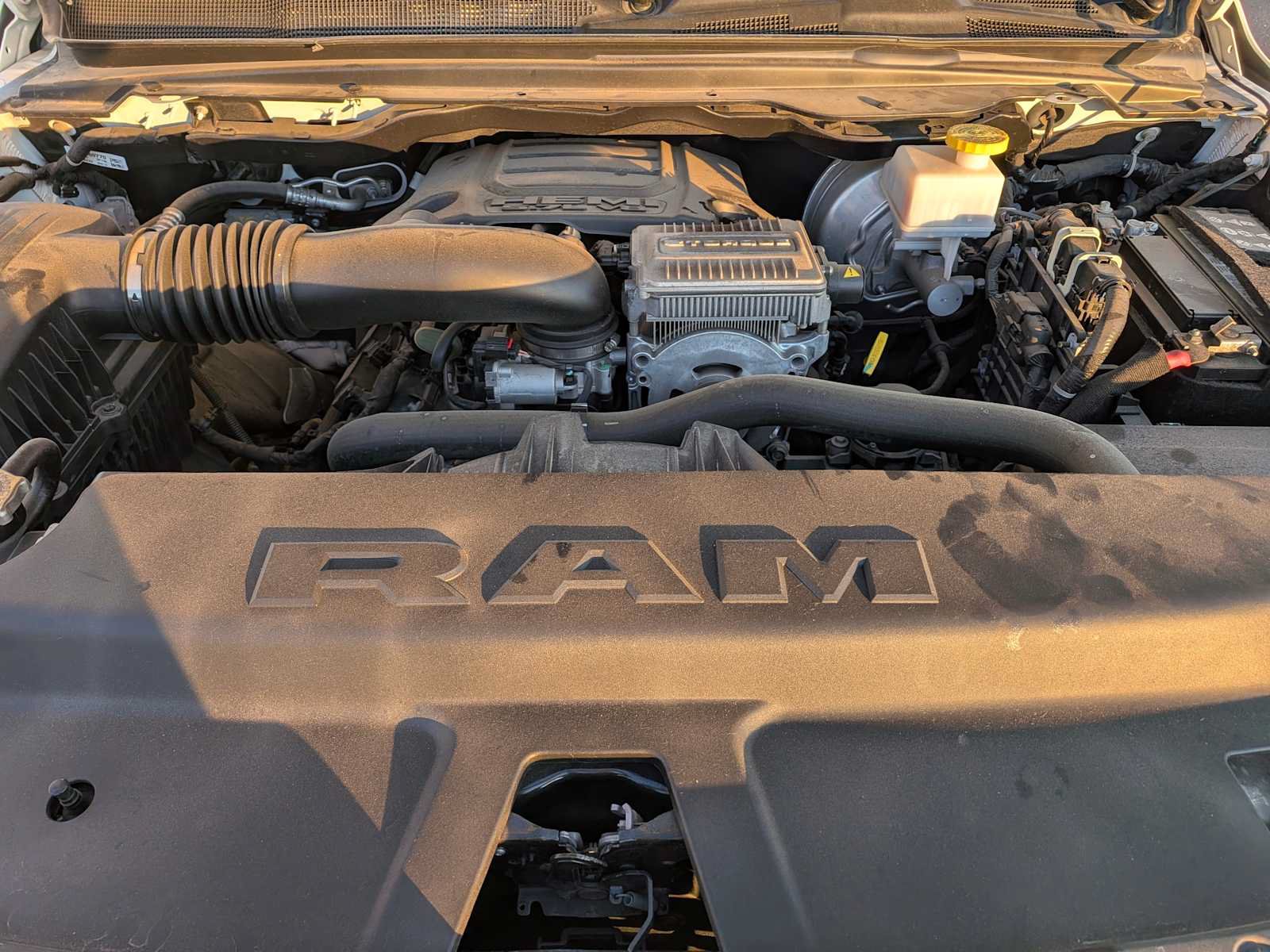Used 2023 RAM 1500 Limited w/ Body-Colour Bumper Group AWD/4WD image 13