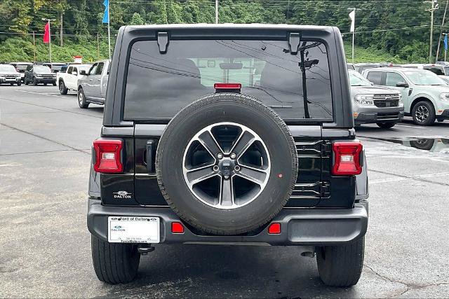 Used 2023 Jeep Wrangler Unlimited Sahara w/ LED Lighting Group AWD/4WD image 4