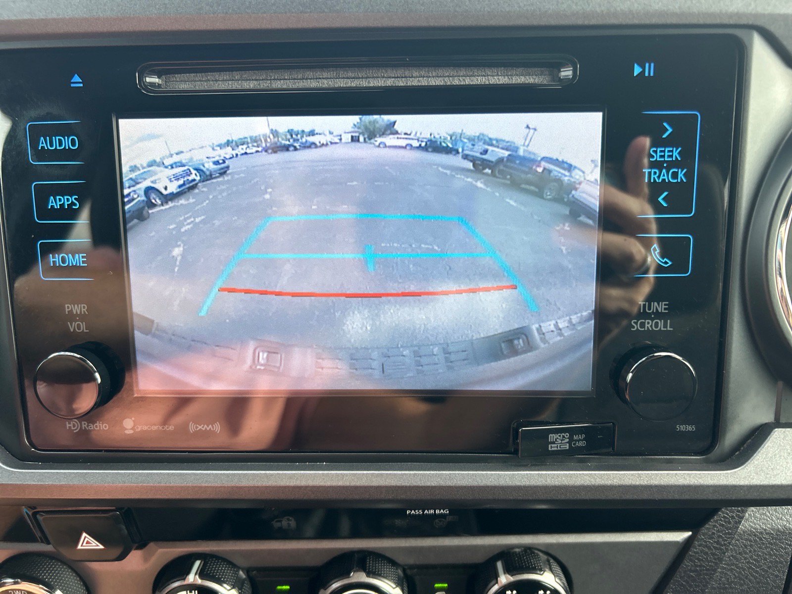 Used 2018 Toyota Tacoma TRD Sport AWD/4WD image 28