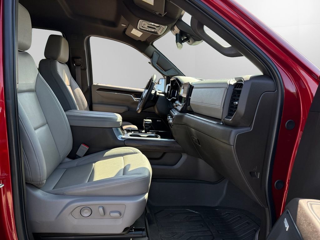 Used 2025 GMC Sierra 1500 SLT w/ SLT Premium Package image 15