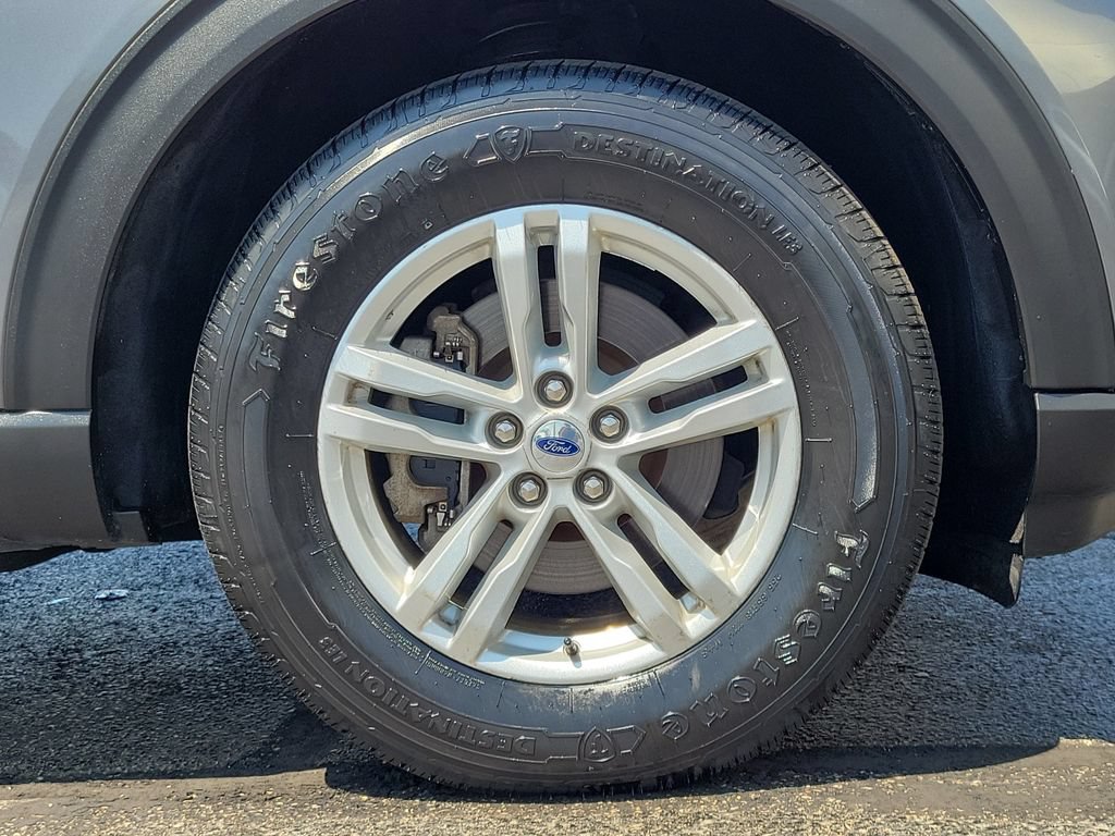 Certified 2021 Ford Explorer XLT w/ Equipment Group 202A AWD/4WD image 9