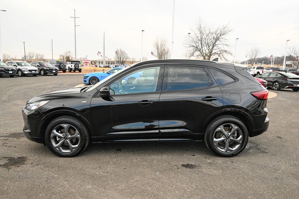 Certified 2023 Ford Escape ST-Line Select w/ Tech Pack #1 image 5