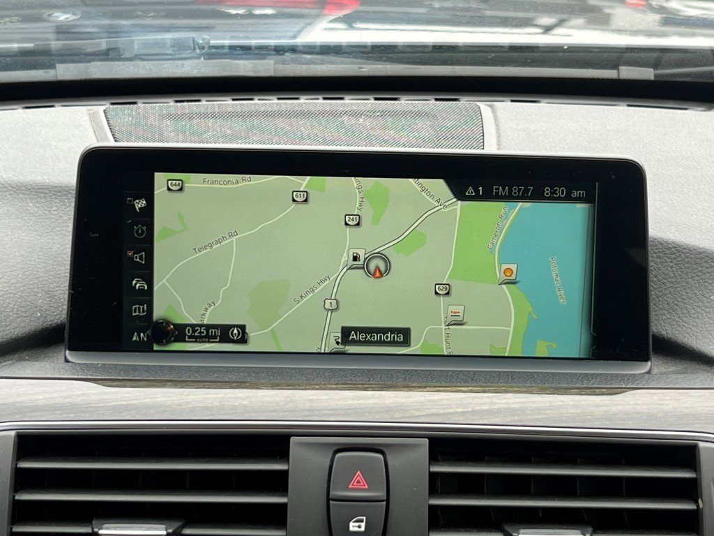 Used 2017 BMW 330e 330e iPerformance 4dr Car image 21