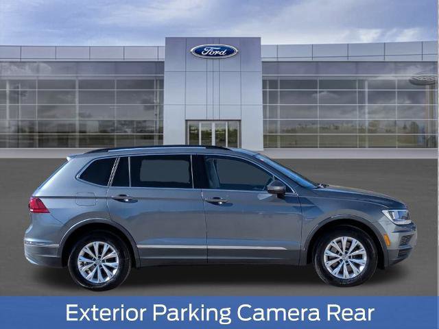 Used 2018 Volkswagen Tiguan SE w/ Panoramic Sunroof Package image 6