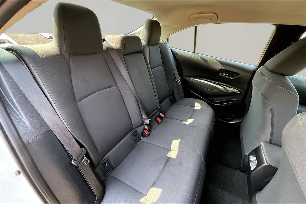 Used 2025 Toyota Corolla LE FWD image 27