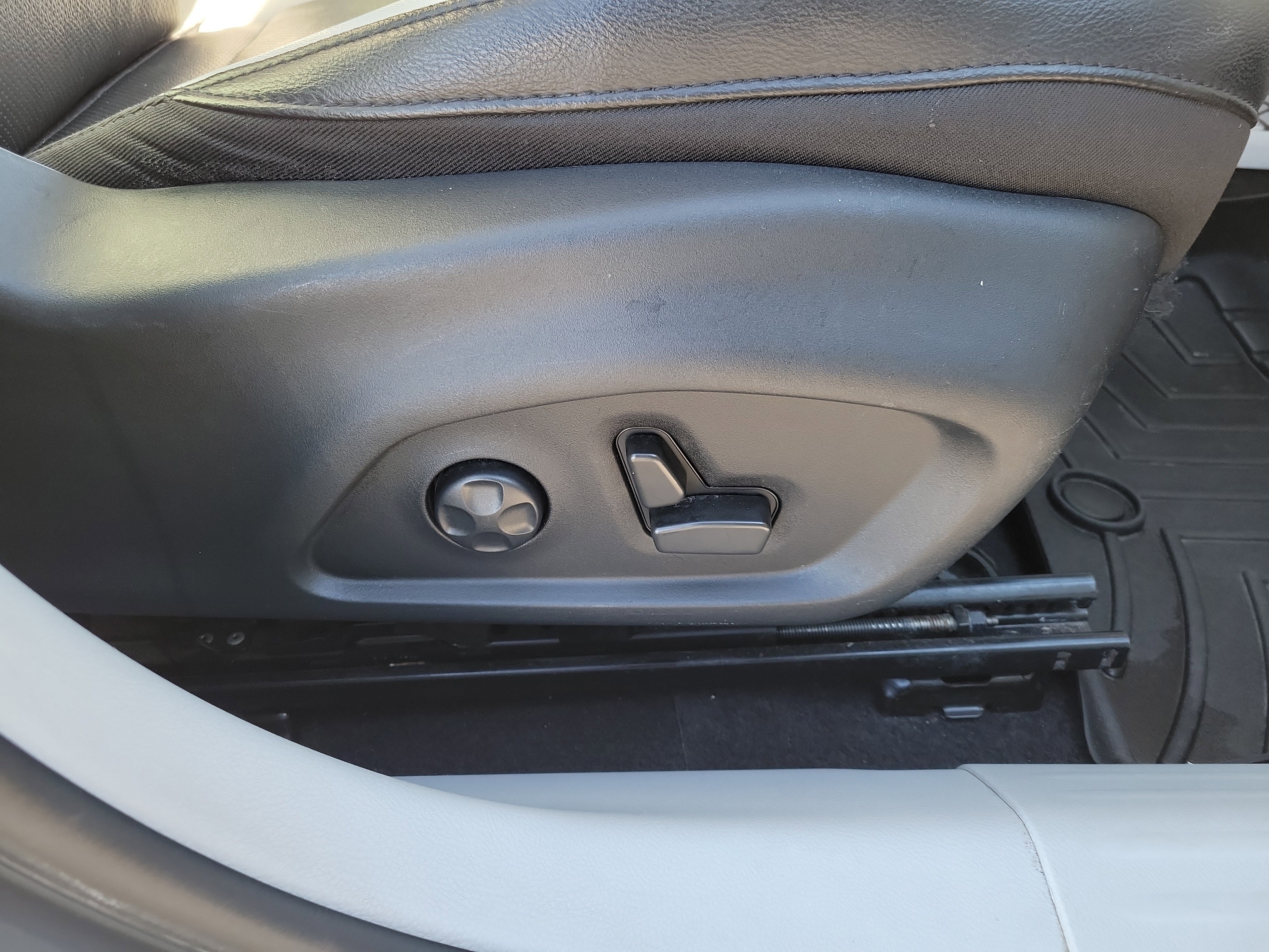 Used 2021 Jeep Compass Limited w/ Sun and Sound Group image 30