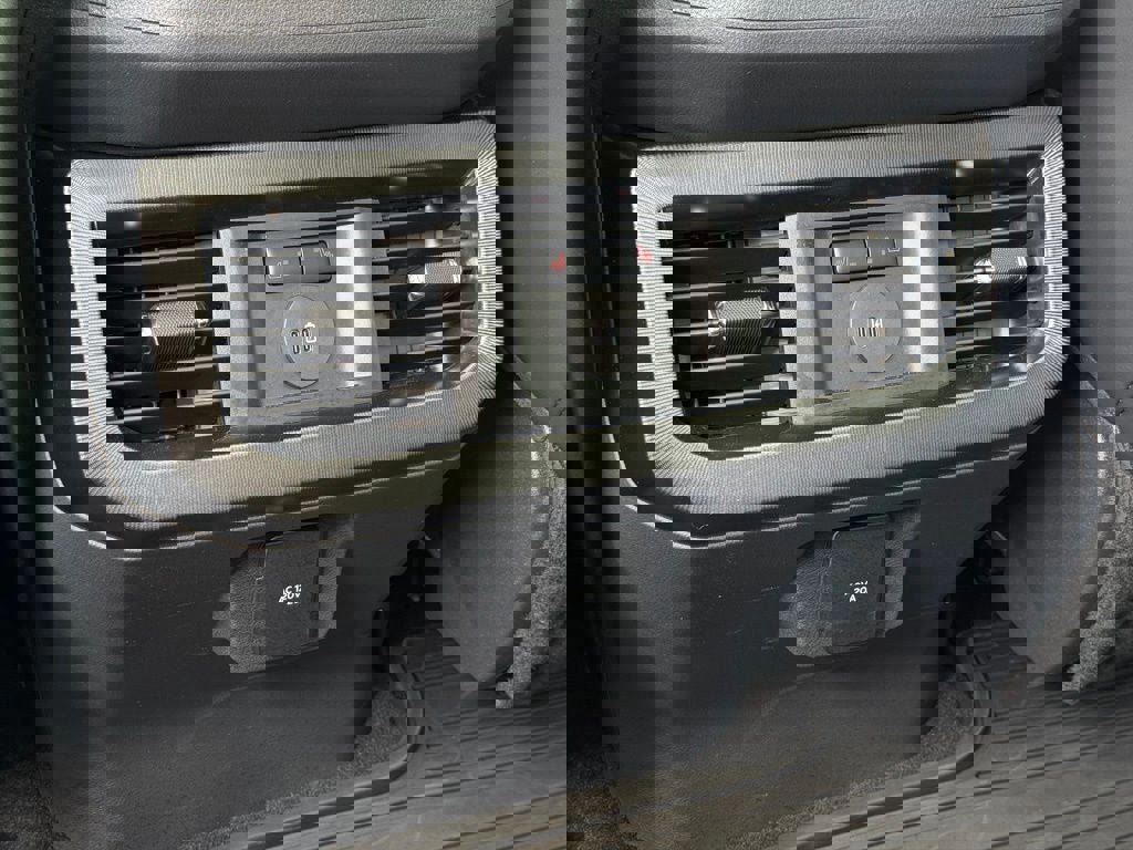 Certified 2026 Ford F350 Platinum w/ Tremor Off-Road Package image 34