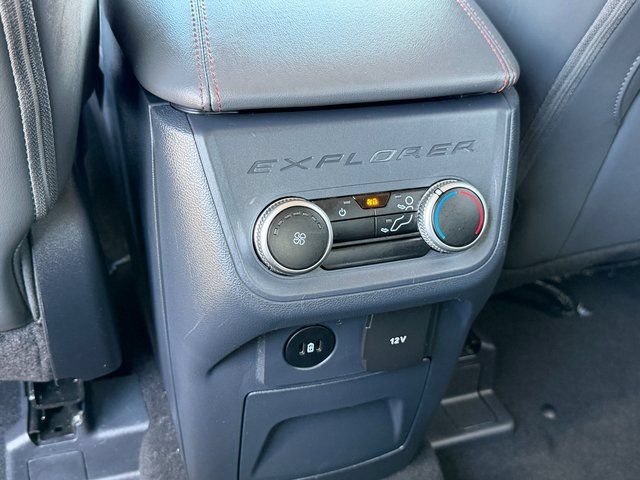 Certified 2025 Ford Explorer Active w/ Active Comfort Package AWD/4WD image 34