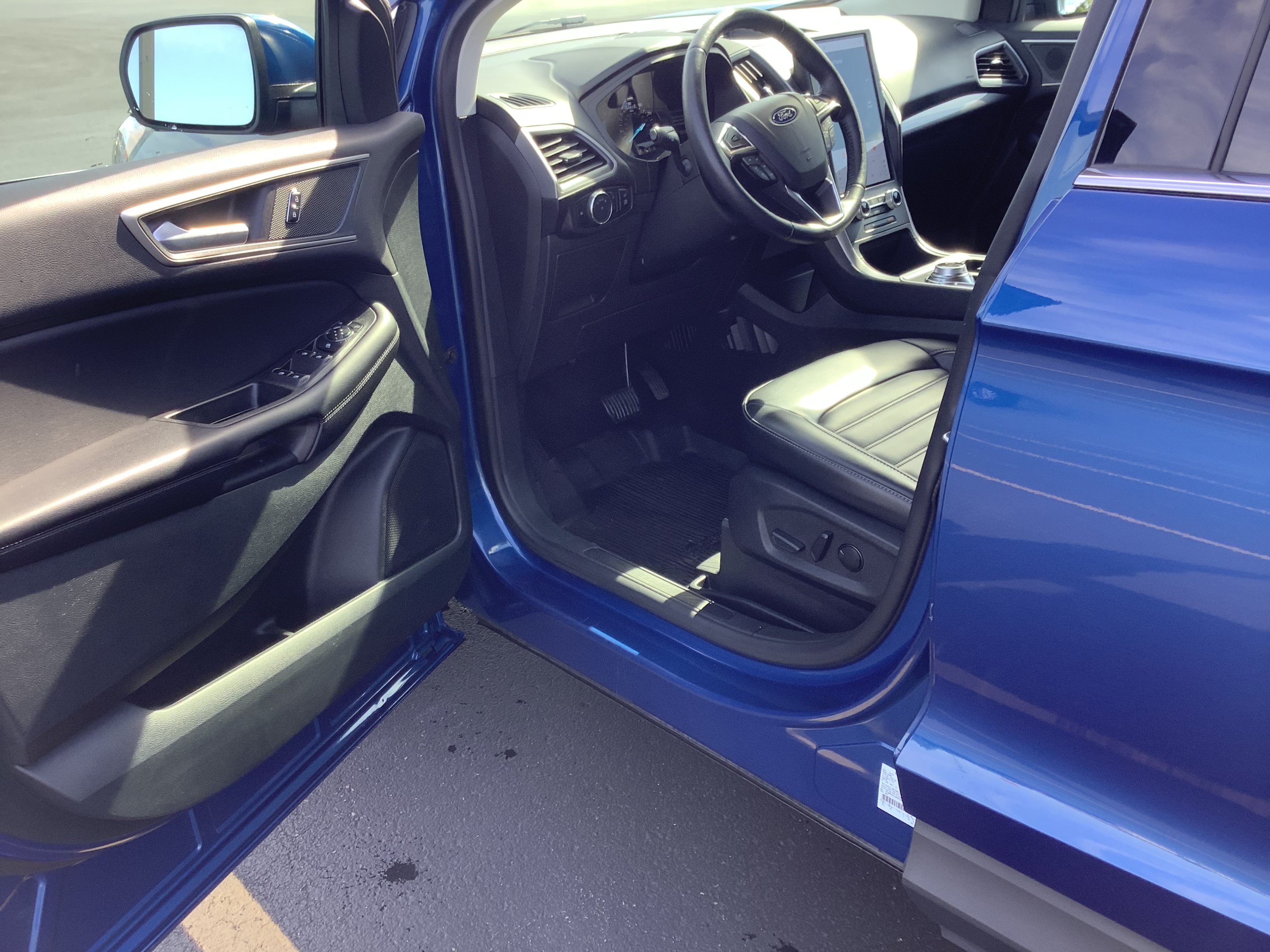 Certified 2024 Ford Edge SEL AWD/4WD image 9