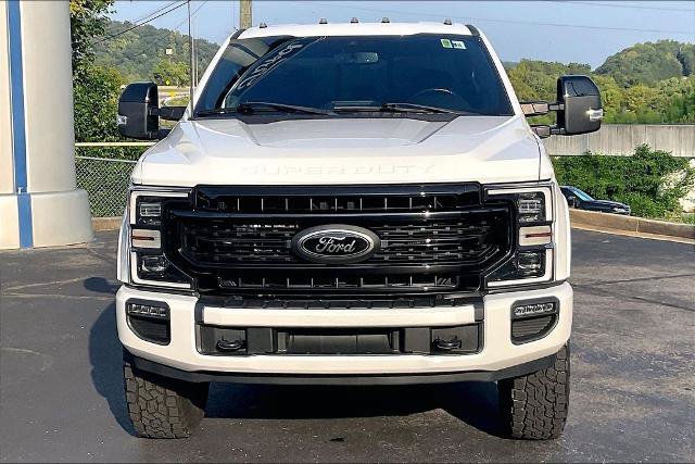 Certified 2022 Ford F350 Lariat w/ Tremor Off-Road Package AWD/4WD image 3