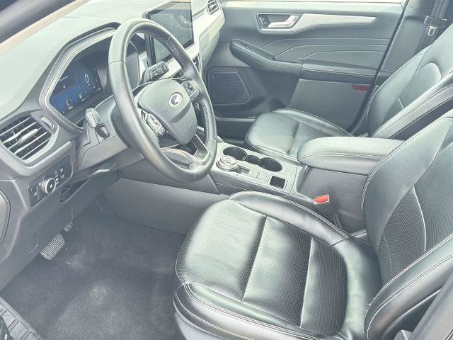 Certified 2024 Ford Escape Platinum AWD/4WD image 10