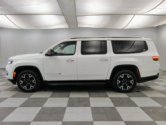 Used 2025 Jeep Wagoneer L Series III AWD/4WD image 4