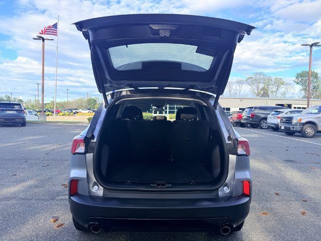 Certified 2022 Ford Escape SE w/ SE Sport Appearance Package image 12