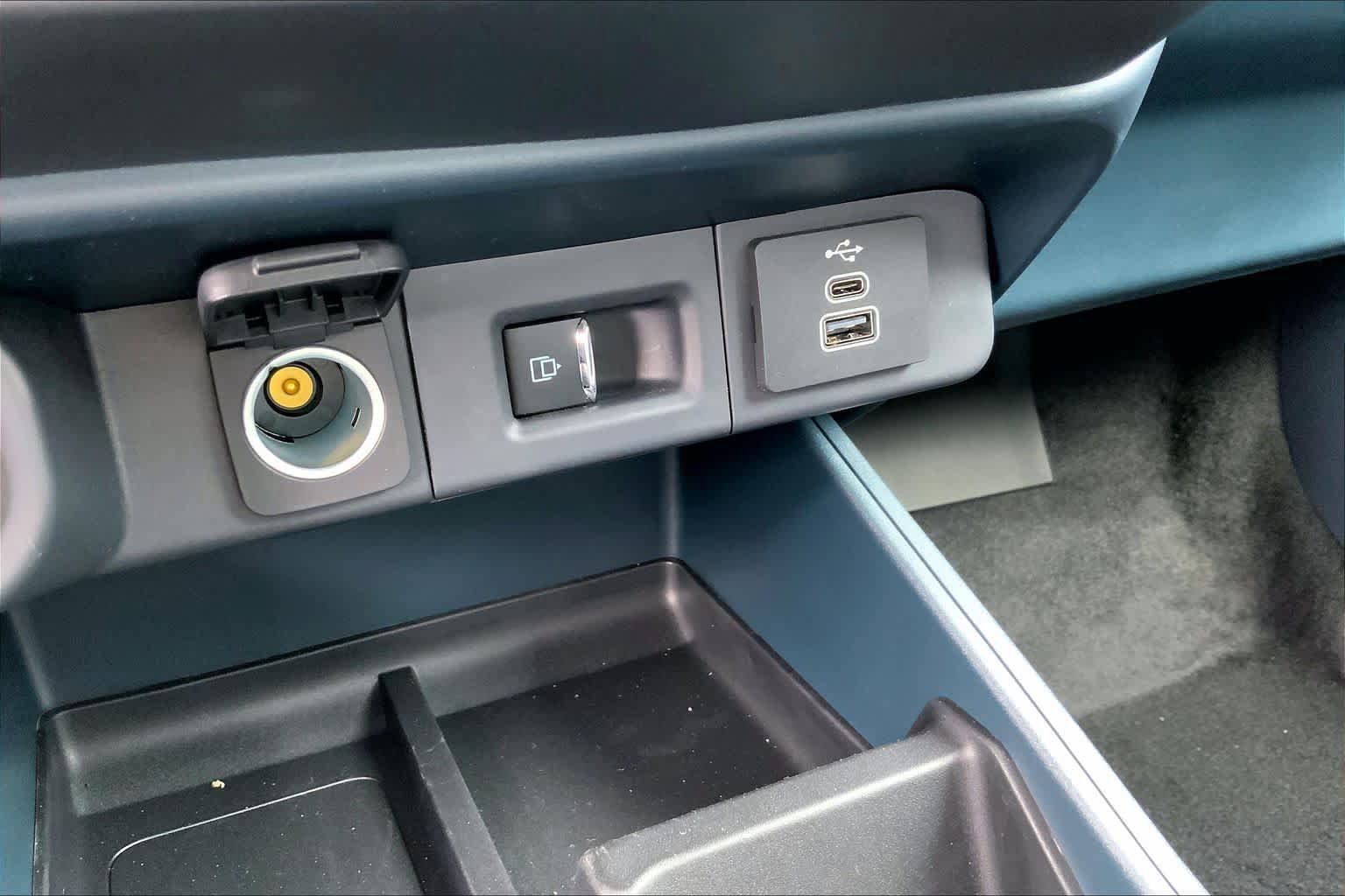 Certified 2026 Ford Maverick Tremor AWD/4WD image 32