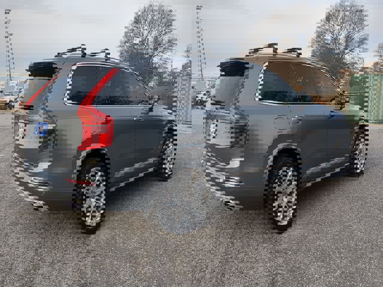 Used 2019 Volvo XC90 T6 Inscription w/ Luxury Package image 3