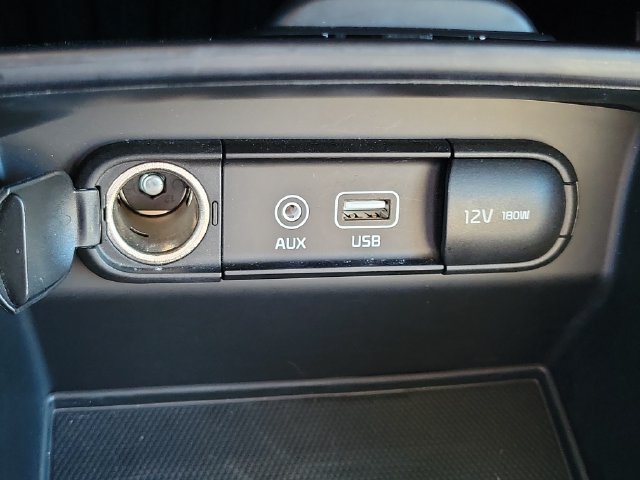 Used 2017 Kia Sorento AWD image 22