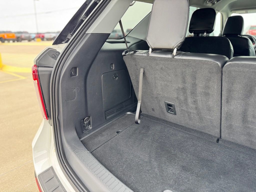 Certified 2023 Ford Explorer XLT w/ Equipment Group 202A image 41