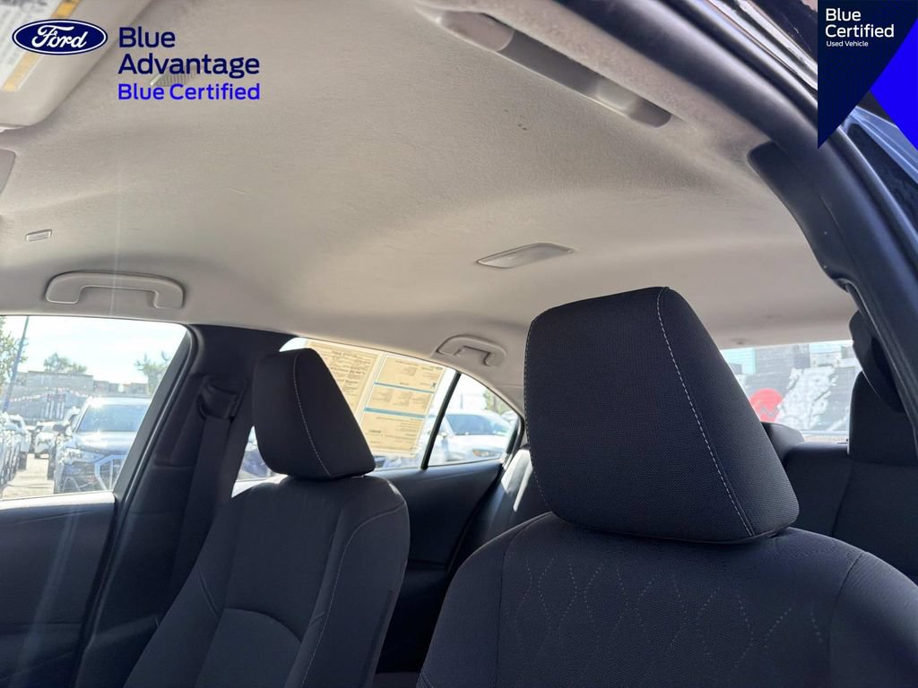 Used 2025 Toyota Corolla LE FWD image 15