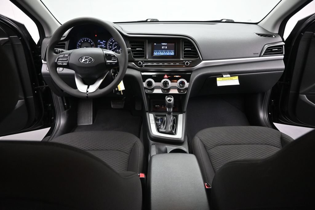 Used 2019 Hyundai Elantra SE w/ Cargo Package FWD image 19