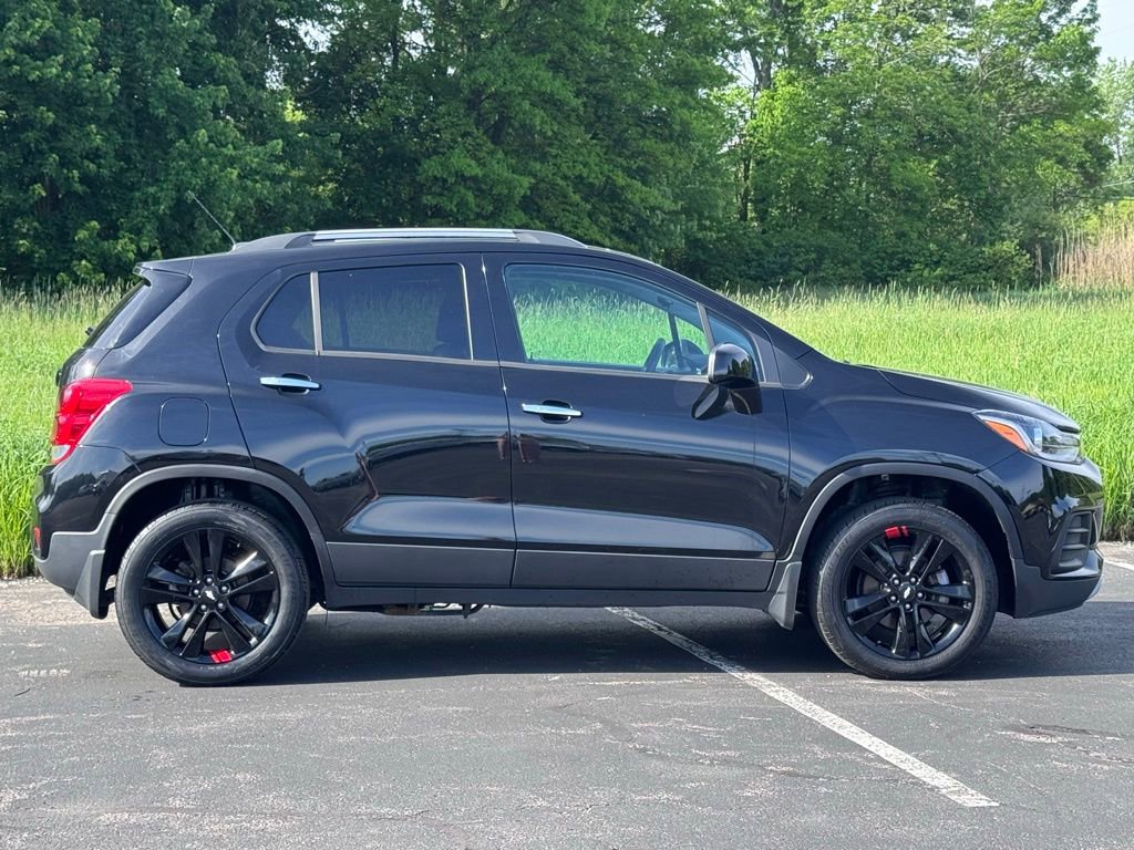 Used 2018 Chevrolet Trax LT w/ Redline Edition AWD/4WD image 7