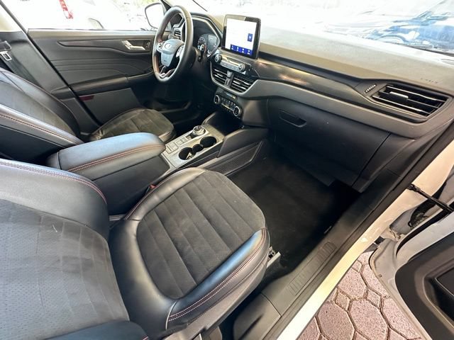 Certified 2022 Ford Escape SEL w/ SEL Stealth AWD Package image 23