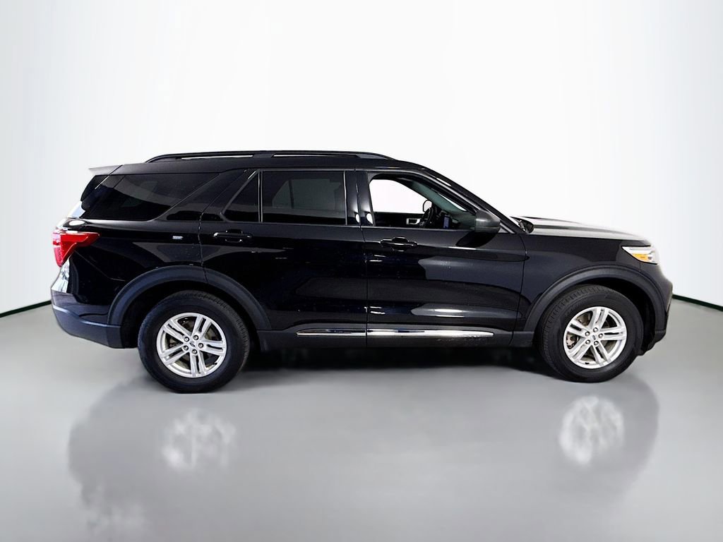 Certified 2023 Ford Explorer XLT image 6
