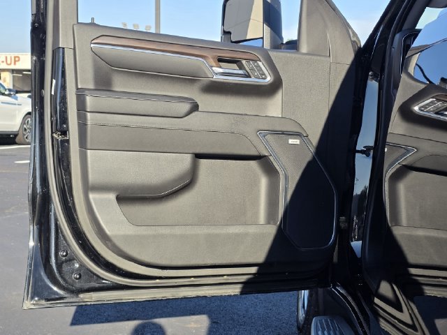 Used 2023 GMC Sierra 1500 SLT AWD/4WD image 17