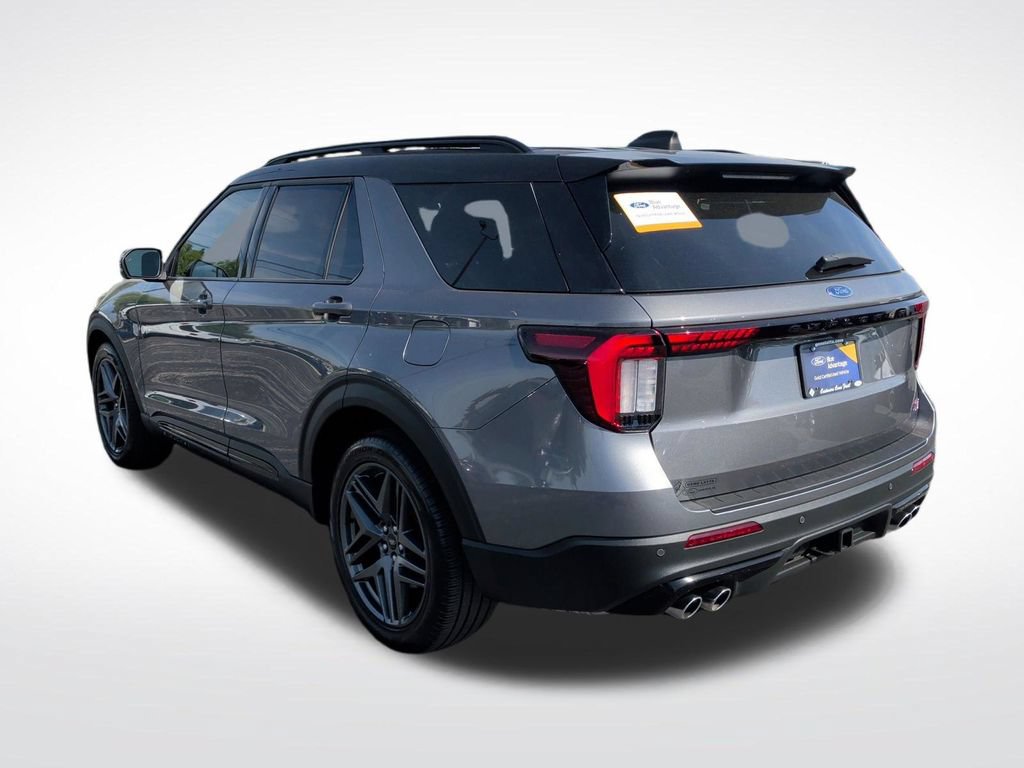 Certified 2025 Ford Explorer ST AWD/4WD image 5
