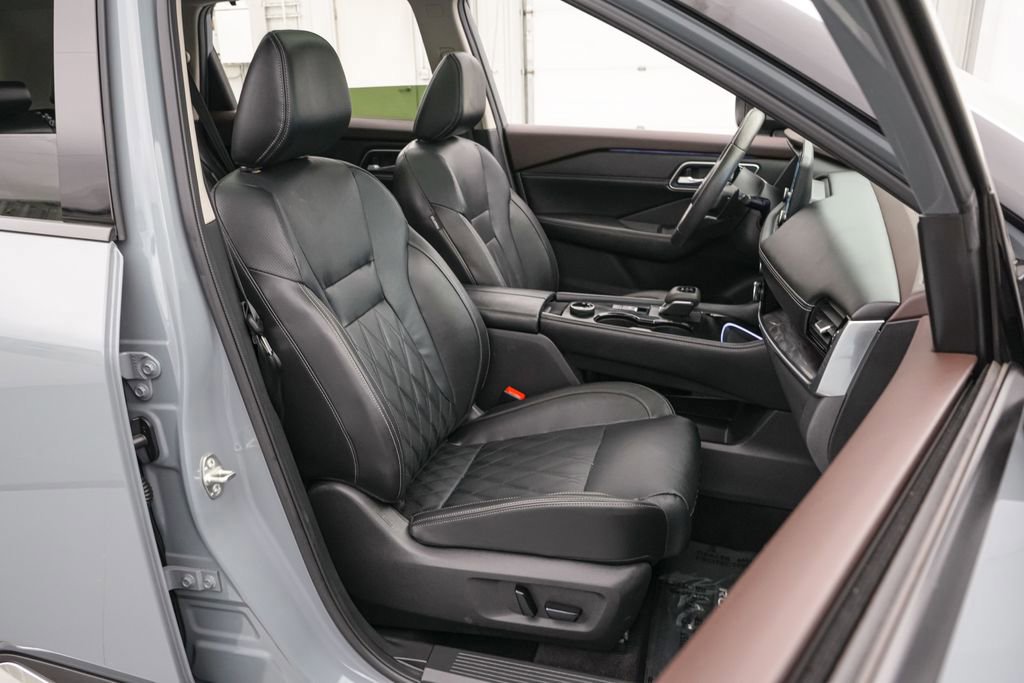 Used 2023 Nissan Rogue Platinum w/ Platinum Premium Package image 23