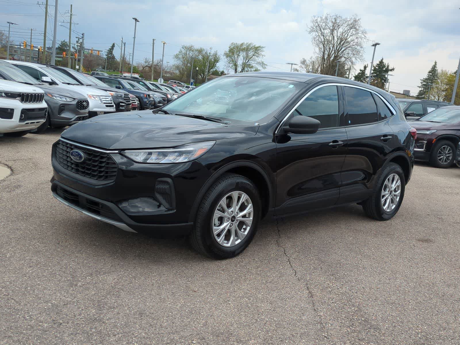 Certified 2023 Ford Escape Active AWD/4WD image 4