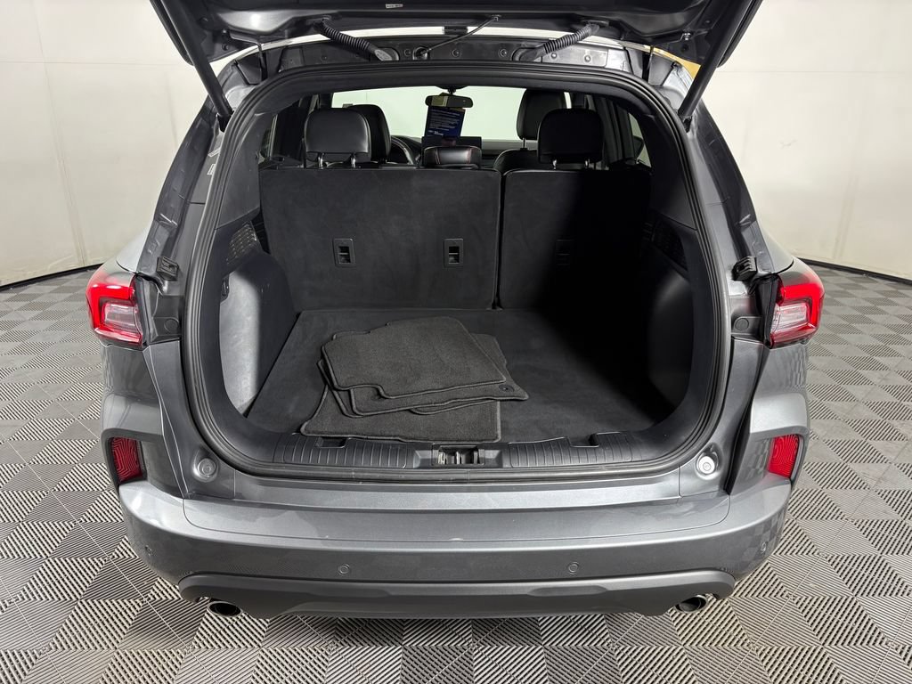 Certified 2024 Ford Escape ST-Line w/ Tech Pack #1 AWD/4WD image 31