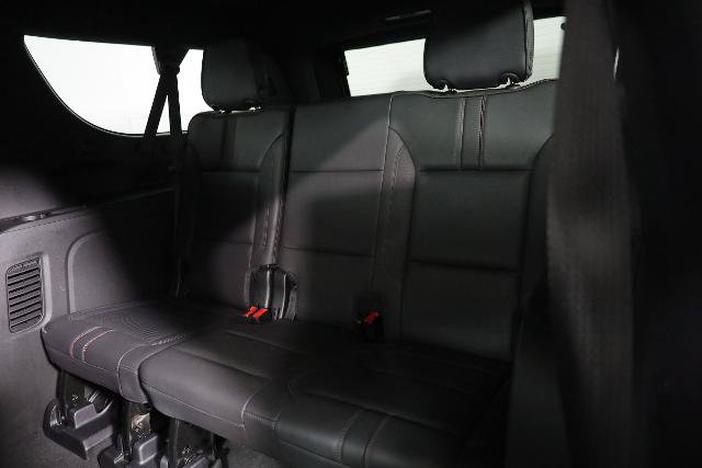 Used 2022 Chevrolet Suburban RST w/ Sport Performance Package AWD/4WD image 14