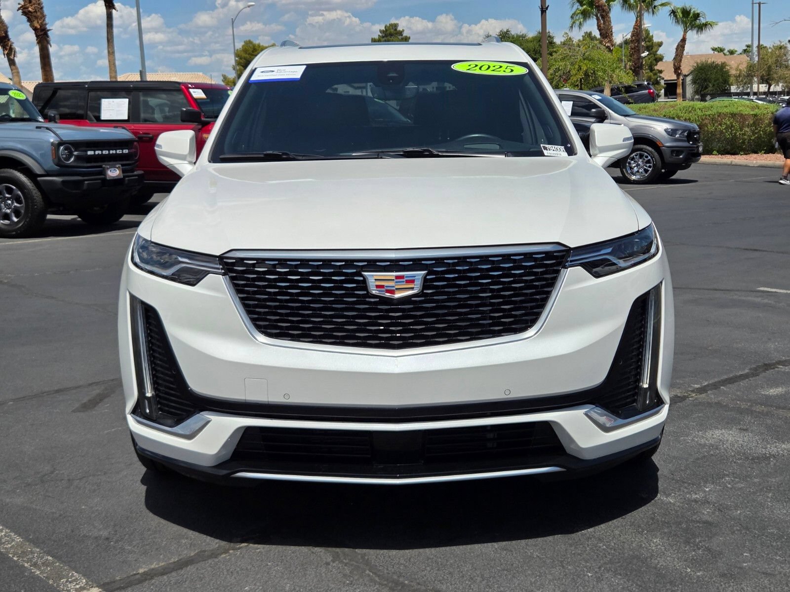 Used 2025 Cadillac XT6 Premium Luxury w/ Technology Package FWD image 8