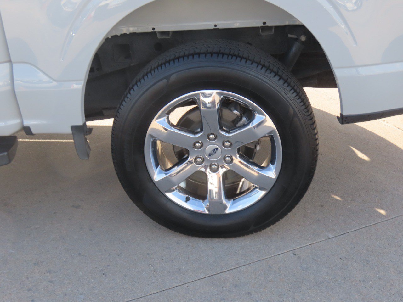 Certified 2023 Ford F150 Lariat w/ Trailer Tow Package AWD/4WD image 17