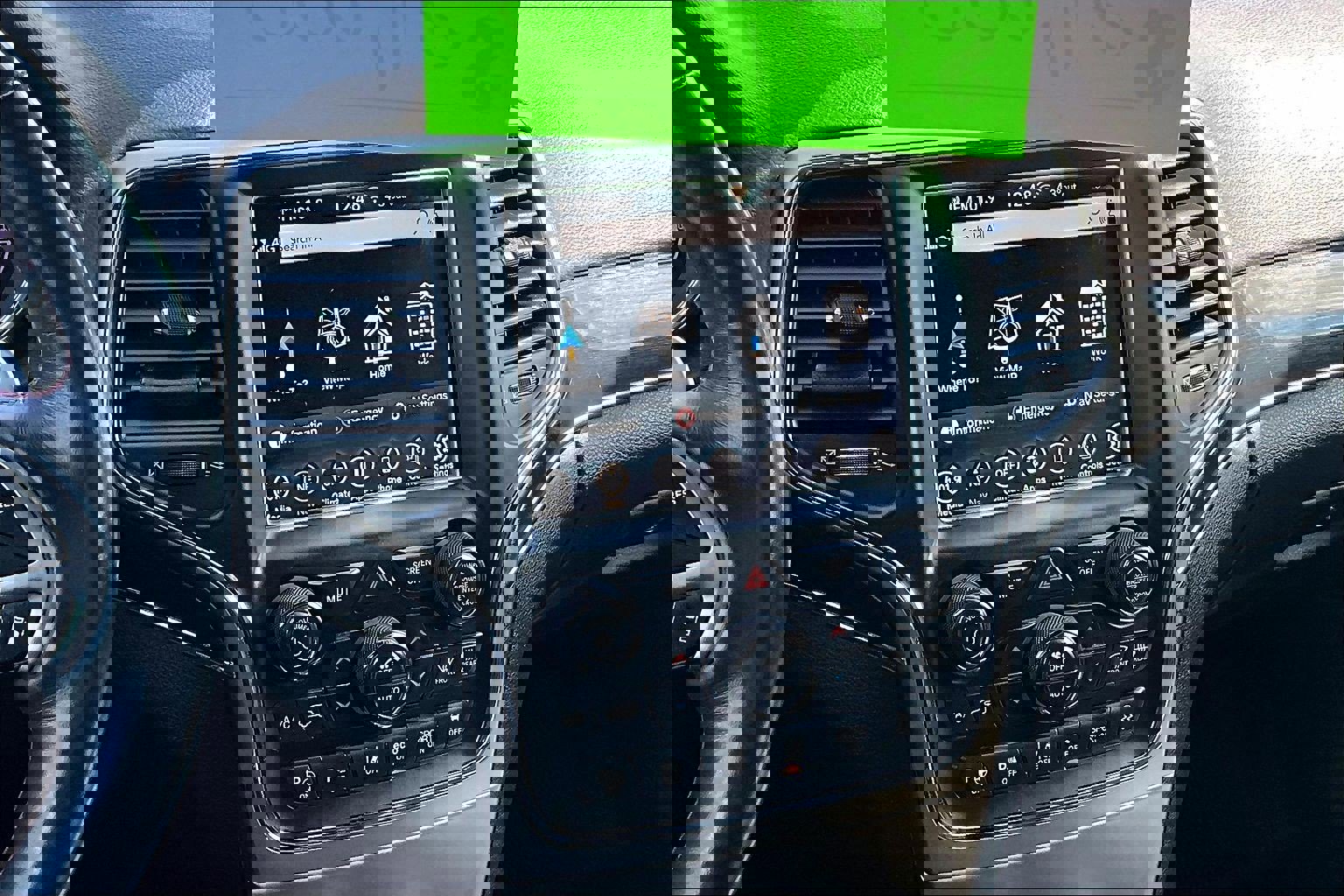 Used 2018 Jeep Grand Cherokee Trailhawk w/ Trailhawk Luxury Group image 6