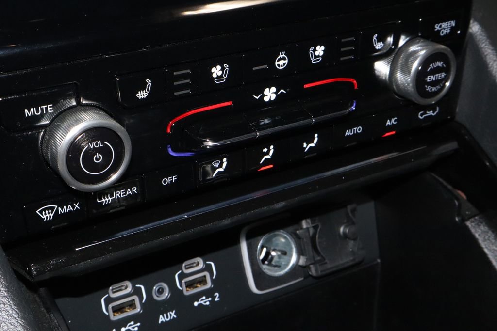 Used 2023 Jeep Grand Cherokee Summit image 32