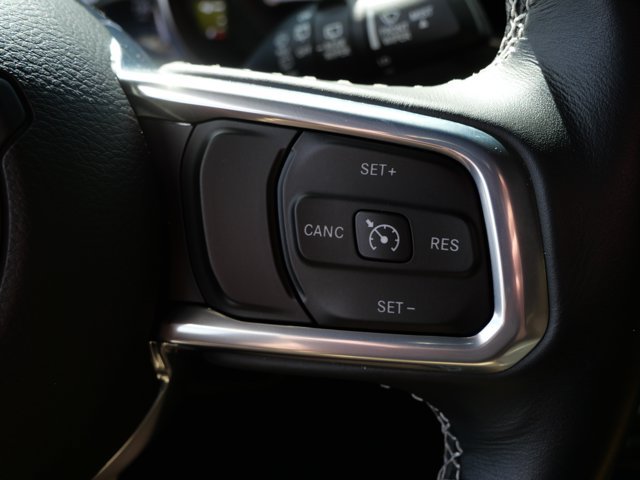 Used 2022 Jeep Wrangler Unlimited Sahara w/ Cold Weather Group AWD/4WD image 21