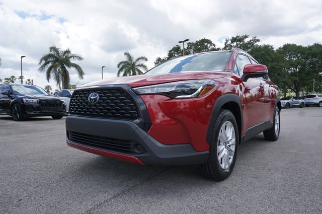Used 2022 Toyota Corolla Cross LE w/ Moonroof Package FWD image 20