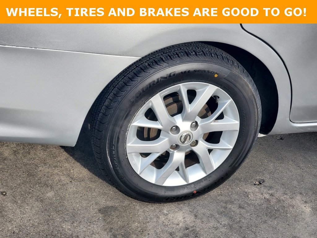 Used 2018 Nissan Versa SV w/ SV Special Edition Package image 5