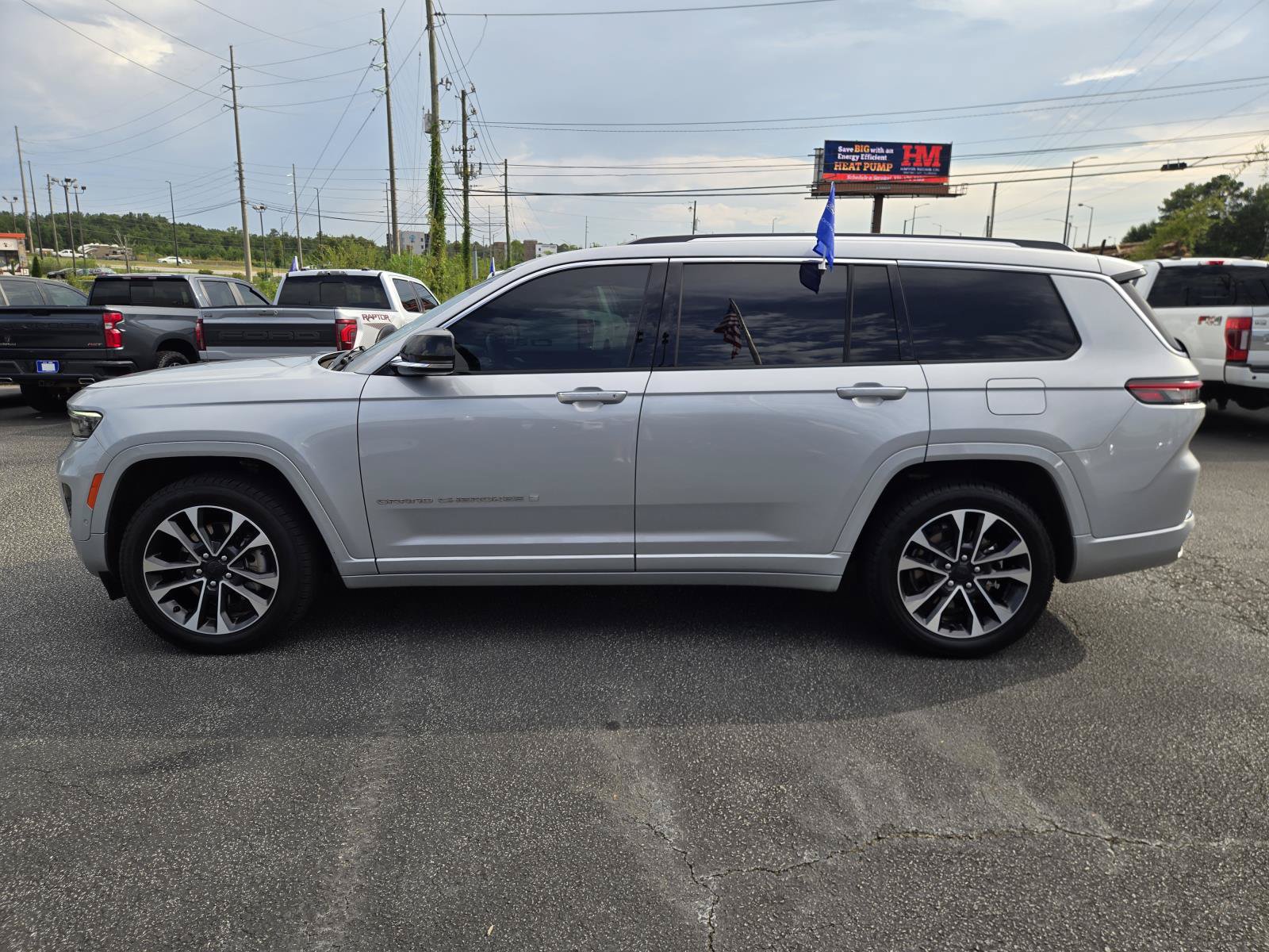 Used 2022 Jeep Grand Cherokee L Overland AWD/4WD image 12