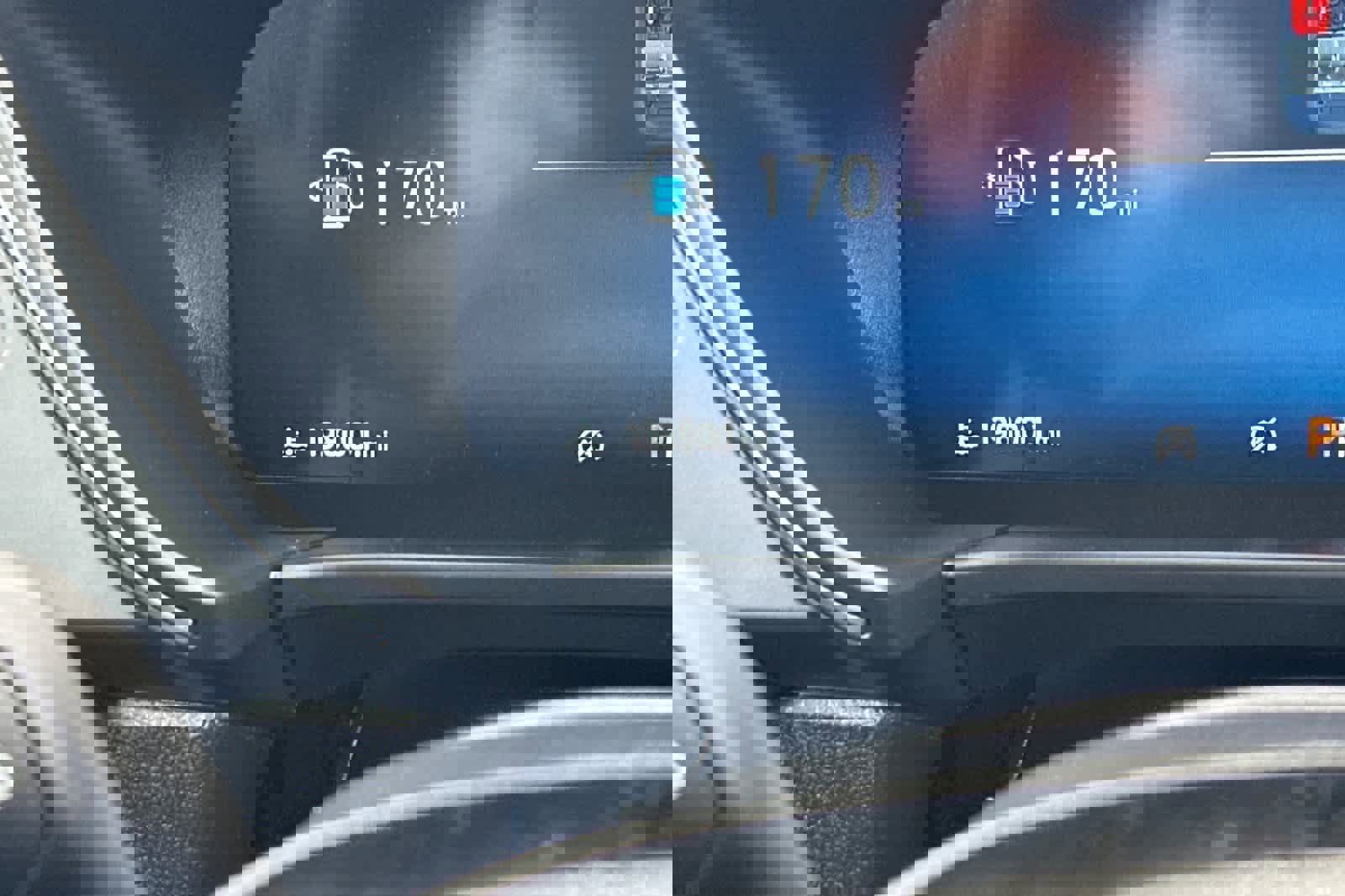 Certified 2025 Ford Escape Platinum image 26