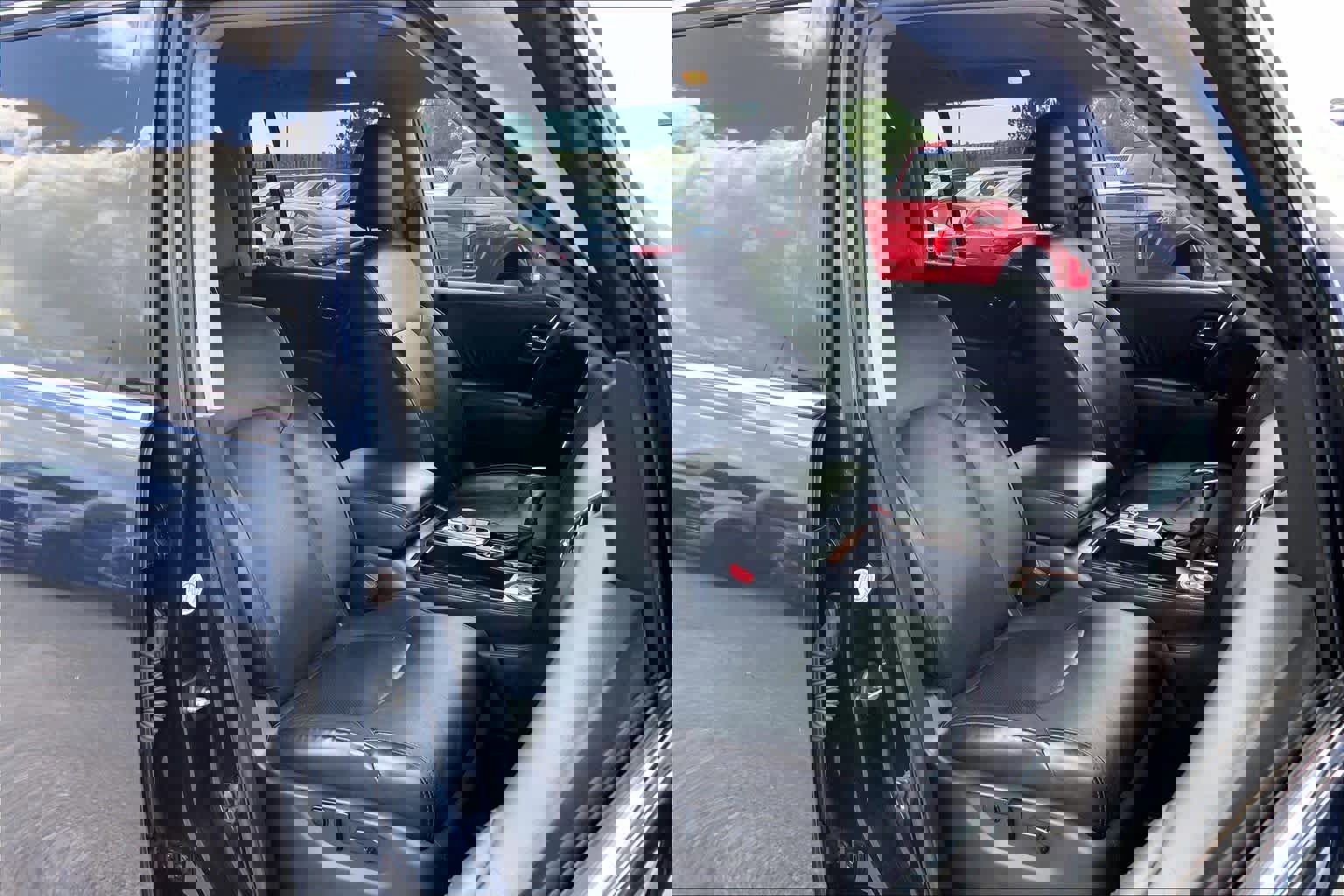 Used 2023 Nissan Armada SL w/ Captain's Chairs Package image 11