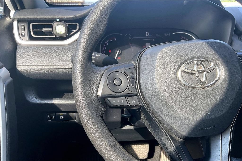 Used 2024 Toyota RAV4 XLE FWD image 18