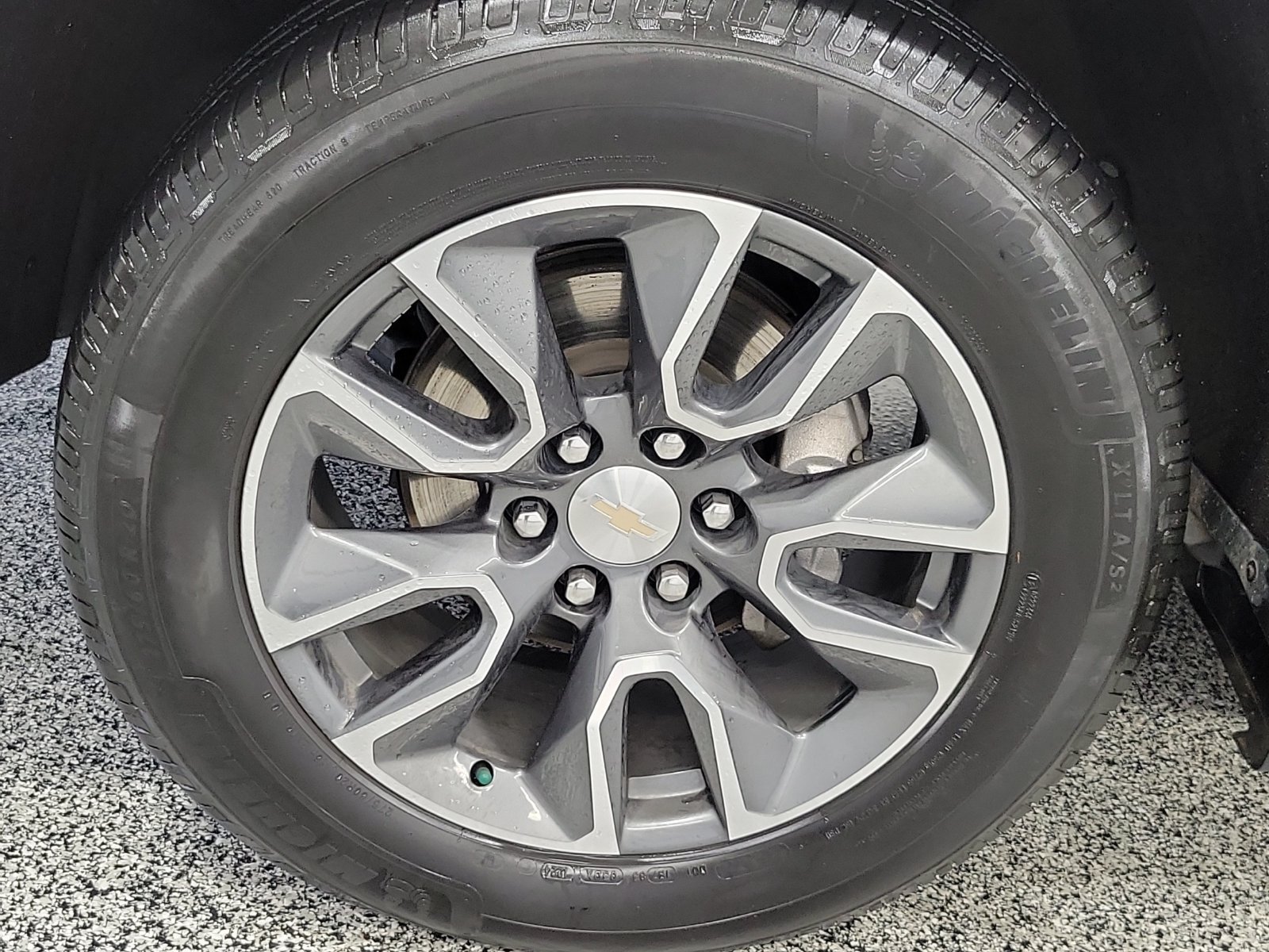 Used 2024 Chevrolet Silverado 1500 LT AWD/4WD image 5