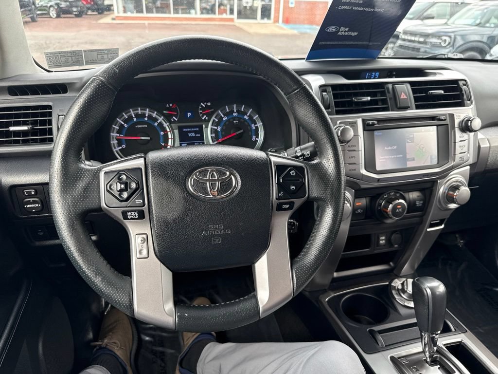 Used 2018 Toyota 4Runner SR5 AWD/4WD image 18