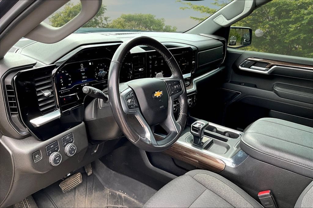 Used 2023 Chevrolet Silverado 1500 LT w/ Protection Package AWD/4WD image 13