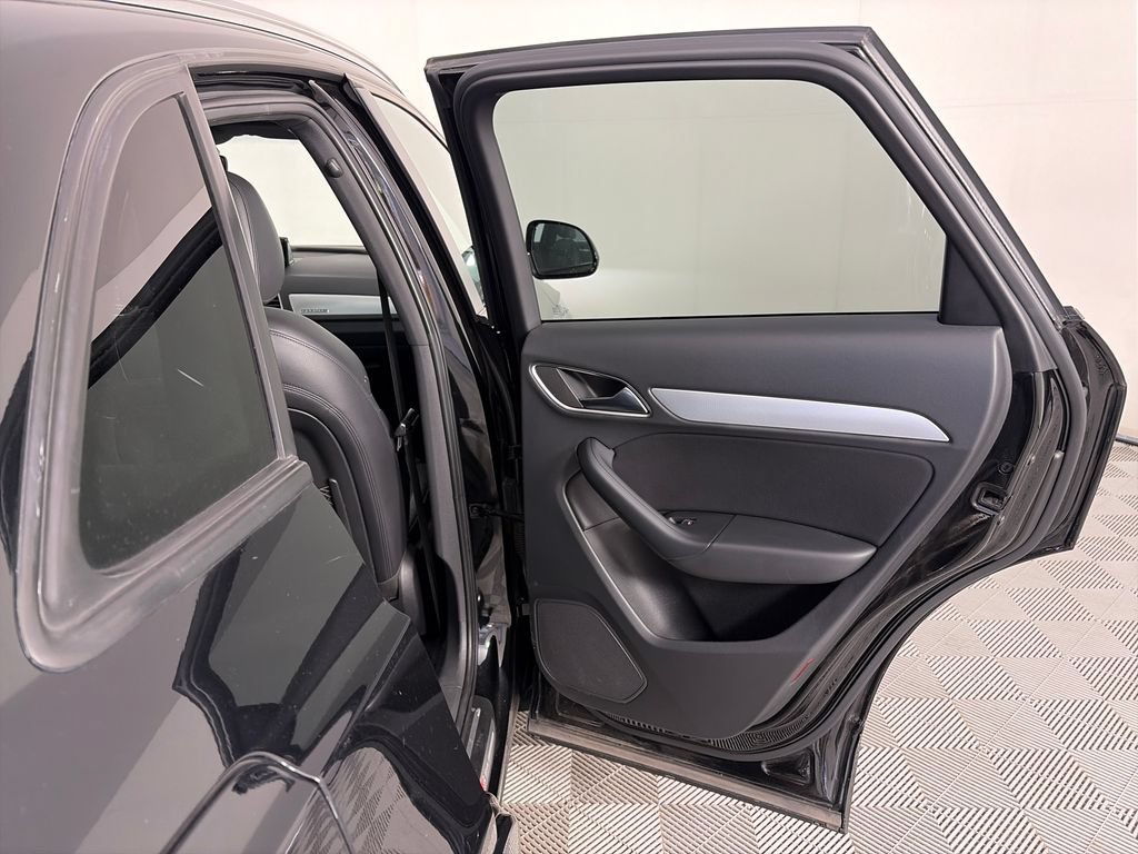 Used 2018 Audi Q3 2.0T Premium AWD/4WD image 29